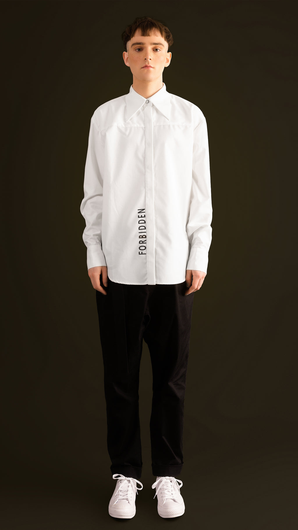 NEOFO LONDON OVERSIZED LOGO SHIRT